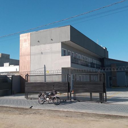 平达莫尼扬加巴Loft05 Completo Ar Internet Garagem Prox Aparecida E Industrias公寓 外观 照片